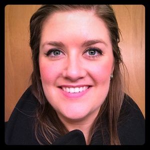 Meet your Posher, Stephanie